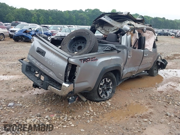 2017 Toyota Tacoma SR5 z VIN 5TFAZ5CN8HX036231, wystawiony jako IAAI lot #37636403 z przebiegiem Nie podano mil oraz . Historia ofert i sprzedaży dostępna na DreamBid. Obrazek 4.