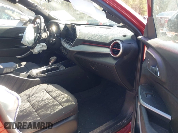 2024 Chevrolet Trax 1RS with VIN KL77LGE28RC201520, listed as a IAAI auction lot 41854028 with 20,737 mi miles. Bid and sale history available at carsss.com. Image 5.