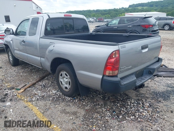 2015 Toyota Tacoma with VIN 5TFTX4CN7FX052538, listed as a IAAI auction lot 42465330 with 81,530 mi miles and . Bid and sale history available at DreamBid. Image 3.