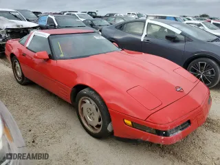 1993 Chevrolet Corvette with VIN 1G1YY23P8P5101003, listed as a Copart auction lot 77685914 with 0 mi miles and Non Repairable. Bid and sale history available at carsss.com. Image 4.