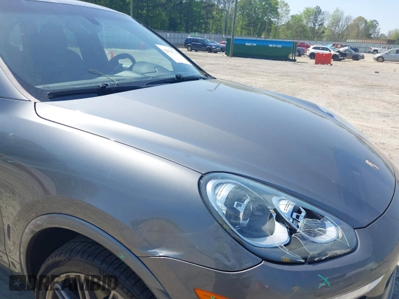2018 Porsche Cayenne S z VIN WP1AB2A21JLA60264, wystawiony jako IAAI lot #42028716 z przebiegiem 66 479 mil mil oraz . Historia ofert i sprzedaży dostępna na DreamBid. Obrazek 17.