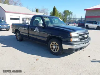 2006 Chevrolet Silverado 1500 Work Truck with VIN 3GCEC14X56G267133, listed as a IAAI auction lot 42083903 with 183,028 mi miles. Bid and sale history available at carsss.com. Image 1.
