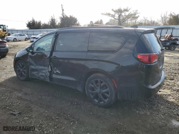 2020 Chrysler Pacifica Limited with VIN 2C4RC1GG4LR124449, listed as a Copart auction lot 44409975 with 88,708 mi miles and Salvage Title. Bid and sale history available at carsss.com. Image 2.
