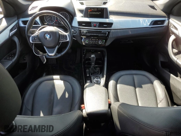 2016 BMW X1 xDrive28i z VIN WBXHT3C37G5E51737, wystawiony jako Copart lot #52441845 z przebiegiem 91 910 mil mil oraz Szkoda całkowita • Salvage title. Historia ofert i sprzedaży dostępna na DreamBid. Obrazek 8.