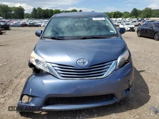 2017 Toyota Sienna LE Auto Access Seat with VIN 5TDKZ3DC5HS782583, listed as a Copart auction lot 60624395 with 171,311 mi miles and Salvage title. Bid and sale history available at DreamBid. Image 5.