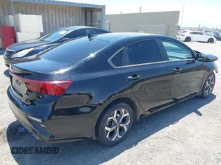 2021 Kia Forte LXS с VIN 3KPF24AD7ME341566, выставлен на аукционе IAAI как лот 42432261 с пробегом 29 039 миль миль и . История ставок и продаж доступна на DreamBid. Изображение 4.