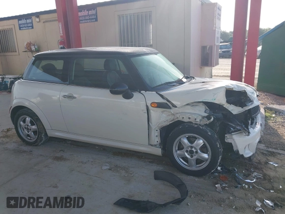 2011 MINI Hardtop with VIN WMWSU3C5XBT095591, listed as a IAAI auction lot 42366393 with 99,092 mi miles and . Bid and sale history available at DreamBid. Image 13.