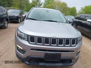 2017 Jeep Compass Latitude z VIN 3C4NJDBB8HT693164, wystawiony jako IAAI lot #42256210 z przebiegiem 52 130 mil mil oraz . Historia ofert i sprzedaży dostępna na DreamBid. Obrazek 12.