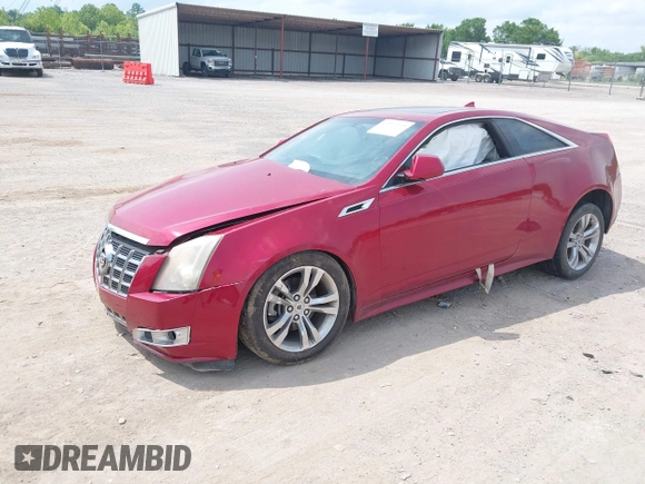 2014 Cadillac CTS Performance z VIN 1G6DG1E33E0135490, wystawiony jako IAAI lot #42274193 z przebiegiem 83 556 mil mil oraz . Historia ofert i sprzedaży dostępna na DreamBid. Obrazek 17.