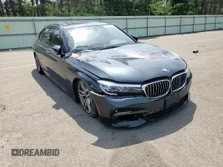 2019 BMW 7 Series 740i xDrive z VIN WBA7E4C56KGV71028, wystawiony jako Copart lot #76860474 z przebiegiem 66 657 mil mil oraz Nie do naprawy • Non repairable. Historia ofert i sprzedaży dostępna na DreamBid. Obrazek 10.