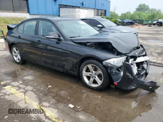 2013 BMW 3 Series 320i xDrive с VIN WBA3C3C5XDF980060, выставлен на аукционе Copart как лот 59775615 с пробегом 302 139 миль миль и Чистый • Clean title. История ставок и продаж доступна на DreamBid. Изображение 4.