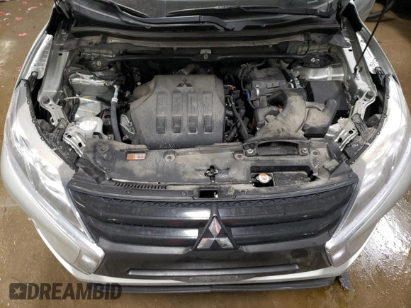 2020 Mitsubishi Eclipse Cross LE z VIN JA4AS4AA1LZ037727, wystawiony jako Copart lot #44643975 z przebiegiem 81 877 mil mil oraz Szkoda całkowita • Salvage title. Historia ofert i sprzedaży dostępna na DreamBid. Obrazek 11.