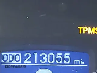 2014 Hyundai Genesis 3.8L z VIN KMHGC4DD2EU260177, wystawiony jako IAAI lot #42092212 z przebiegiem 213 055 mil mil oraz . Historia ofert i sprzedaży dostępna na DreamBid. Obrazek 16.