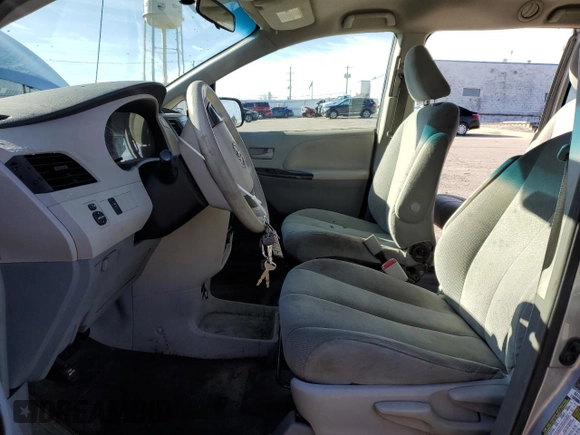 2013 Toyota Sienna L with VIN 5TDZK3DCXDS376215, listed as a Copart auction lot 49269855 with 215,558 mi miles and Clean Title. Bid and sale history available at carsss.com. Image 7.