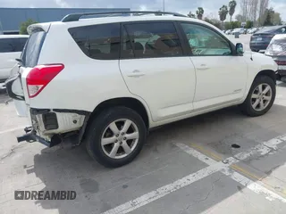2006 Toyota RAV4 Limited with VIN JTMBK31V665006220, listed as a IAAI auction lot 41922963 with 207,389 mi miles. Bid and sale history available at carsss.com. Image 4.