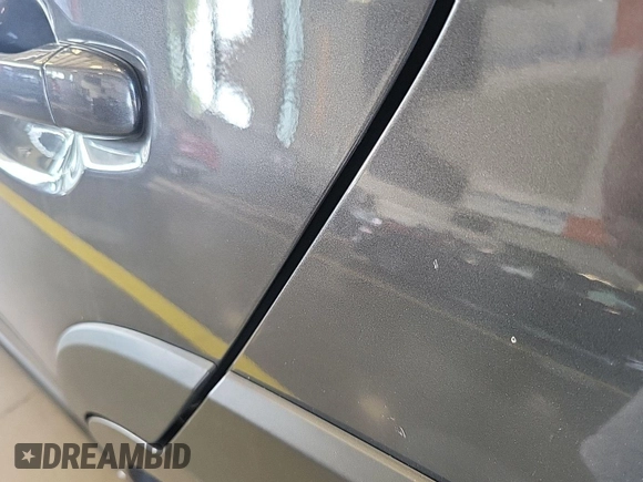 2023 Subaru Outback Premium z VIN 4S4BTADCXP3206327, wystawiony jako IAAI lot #42843886 z przebiegiem 74 594 mil mil oraz . Historia ofert i sprzedaży dostępna na DreamBid. Obrazek 4.