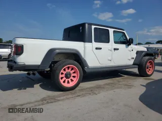 2020 Jeep Gladiator Sport S z VIN 1C6HJTAG8LL121995, wystawiony jako Copart lot #57208555 z przebiegiem 118 545 mil mil oraz Tytuł czysty. Historia ofert i sprzedaży dostępna na DreamBid. Obrazek 3.
