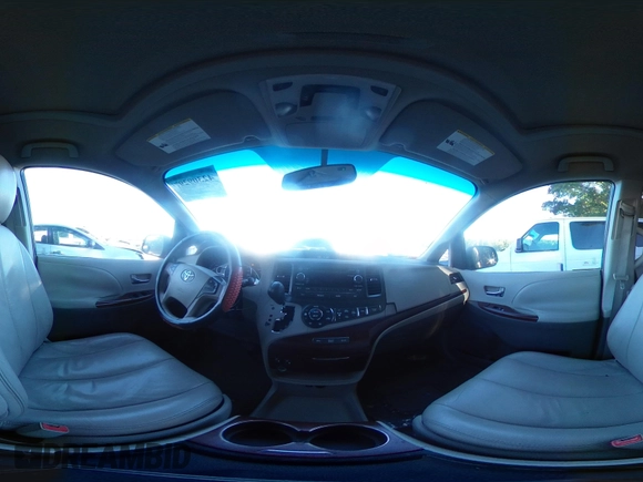 2011 Toyota Sienna XLE AAS с VIN 5TDYK3DCXBS126384, выставлен на аукционе IAAI как лот 42309297 с пробегом 229 242 миль миль и . История ставок и продаж доступна на DreamBid. Изображение 19.