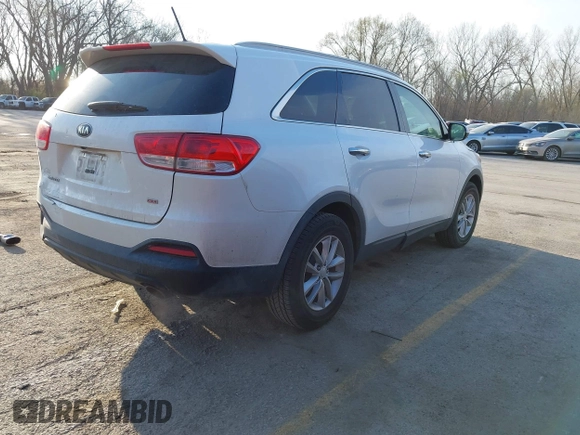 2017 Kia Sorento LX with VIN 5XYPG4A3XHG220228, listed as a IAAI auction lot 41865387 with 305,857 mi miles. Bid and sale history available at carsss.com. Image 4.