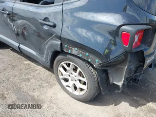2015 Jeep Renegade Latitude with VIN ZACCJBBT0FPB73676, listed as a IAAI auction lot 42032879 with 121,953 mi miles. Bid and sale history available at carsss.com. Image 18.