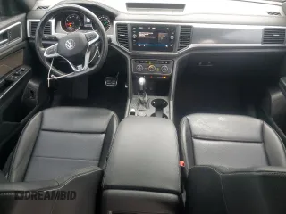 2021 Volkswagen Atlas SE with VIN 1V2NE2CA7MC211044, listed as a Copart auction lot 51333565 with 38,705 mi miles and Salvage title. Bid and sale history available at DreamBid. Image 8.