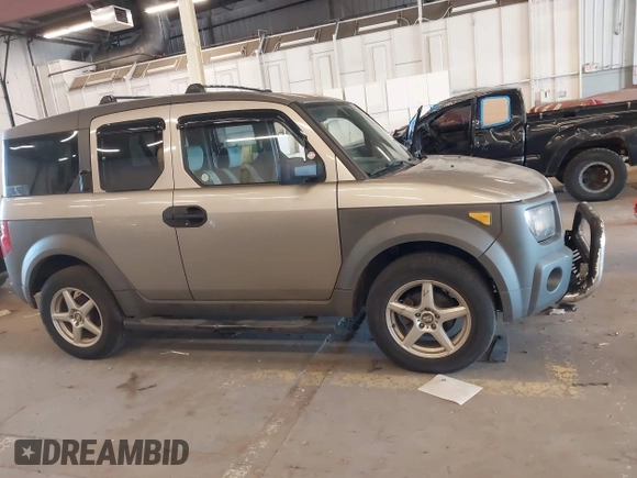 2004 Honda Element EX with VIN 5J6YH286X4L031836, listed as a IAAI auction lot 42189339 with 257,679 mi miles and . Bid and sale history available at DreamBid. Image 14.