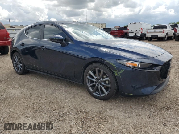 2019 Mazda Mazda3 Hatchback w/Preferred Pkg with VIN JM1BPBMM8K1137763, listed as a Copart auction lot 71498474 with 27,825 mi miles and Salvage Title. Bid and sale history available at carsss.com. Image 4.