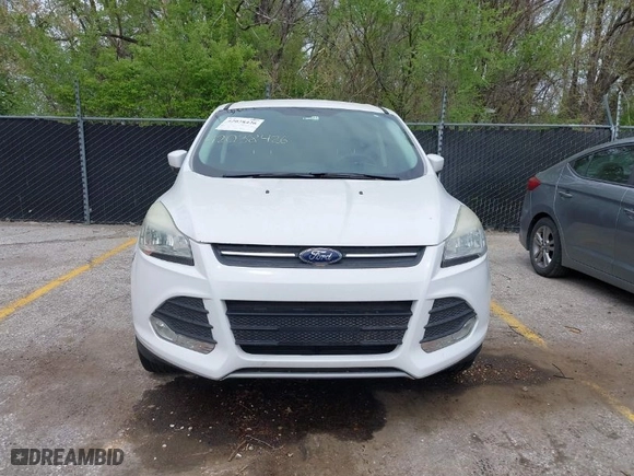 2013 Ford Escape SE with VIN 1FMCU0GX7DUB24877, listed as a IAAI auction lot 42038426 with 126,207 mi miles. Bid and sale history available at carsss.com. Image 6.