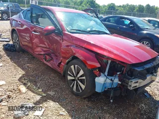 2019 Nissan Altima SV z VIN 1N4BL4DV4KC108657, wystawiony jako IAAI lot #42202579 z przebiegiem 50 500 mil mil oraz . Historia ofert i sprzedaży dostępna na DreamBid. Obrazek 1.