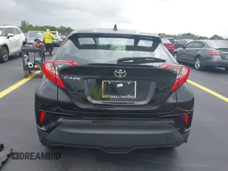 2021 Toyota C-HR LE z VIN NMTKHMBX3MR127202, wystawiony jako IAAI lot #42188312 z przebiegiem 54 029 mil mil oraz . Historia ofert i sprzedaży dostępna na DreamBid. Obrazek 17.