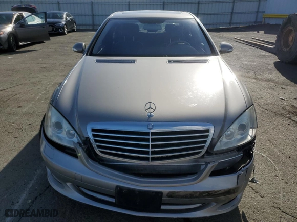 2009 Mercedes-Benz S-Class 5.5L V8 with VIN WDDNG71X89A279023, listed as a Copart auction lot 51844735 with 121,039 mi miles and Salvage Title. Bid and sale history available at carsss.com. Image 5.