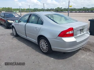 2007 Volvo S80 I6 with VIN YV1AS982871041161, listed as a IAAI auction lot 42171679 with 176,275 mi miles. Bid and sale history available at carsss.com. Image 3.