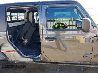 2023 Jeep Gladiator Sport S z VIN 1C6HJTAG2PL575276, wystawiony jako IAAI lot #42056473 z przebiegiem 17 043 mil mil oraz . Historia ofert i sprzedaży dostępna na DreamBid. Obrazek 13.