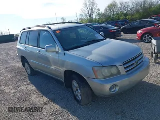 2003 Toyota Highlander z VIN JTEHF21A030125195, wystawiony jako IAAI lot #42106015 z przebiegiem 195 484 mil mil oraz . Historia ofert i sprzedaży dostępna na DreamBid. Obrazek 1.