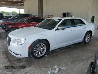 2016 Chrysler 300 C z VIN 2C3CCAEG1GH351168, wystawiony jako Copart lot #55683965 z przebiegiem 88 470 mil mil oraz Czysty tytuł • Clean title. Historia ofert i sprzedaży dostępna na DreamBid. Obrazek 1.
