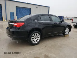 2013 Chrysler 200 Touring with VIN 1C3CCBBB4DN541984, listed as a Copart auction lot 44796925 with 54,346 mi miles and Clean Title. Bid and sale history available at DreamBid. Image 3.