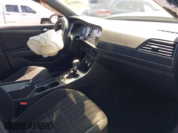 2019 Volkswagen Jetta GLI S z VIN 3VW6T7BU9KM153175, wystawiony jako IAAI lot #42099719 z przebiegiem 90 608 mil mil oraz . Historia ofert i sprzedaży dostępna na DreamBid. Obrazek 5.