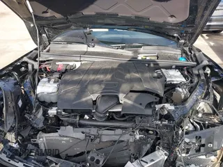 2025 Porsche Cayenne z VIN WP1BA2AY4SDA29016, wystawiony jako IAAI lot #41899275 z przebiegiem 7 099 mil mil oraz . Historia ofert i sprzedaży dostępna na DreamBid. Obrazek 10.