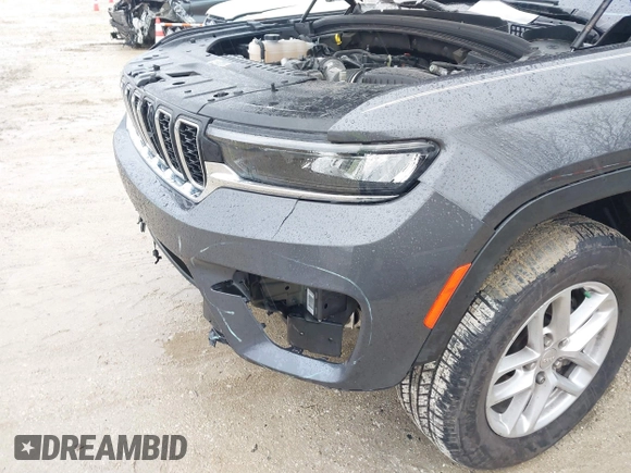 2024 Jeep Grand Cherokee Altitude z VIN 1C4RJHAG7RC156367, wystawiony jako IAAI lot #41718501 z przebiegiem 35 206 mil mil oraz . Historia ofert i sprzedaży dostępna na DreamBid. Obrazek 18.