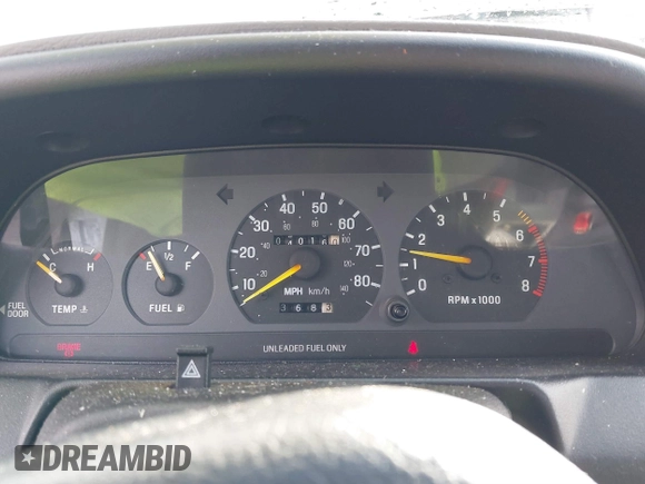 1993 Ford Escort z VIN 3FAPP13J9PR205353, wystawiony jako IAAI lot #41837169 z przebiegiem 4016 mil mil oraz . Historia ofert i sprzedaży dostępna na DreamBid. Obrazek 7.