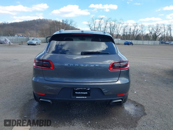 2018 Porsche Macan with VIN WP1AA2A52JLB11042, listed as a IAAI auction lot 41899303 with 86,179 mi miles. Bid and sale history available at carsss.com. Image 17.