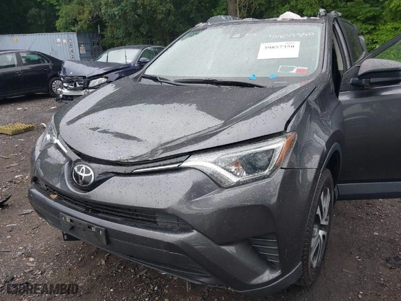 2018 Toyota RAV4 LE with VIN JTMBFREV3JJ225685, listed as a IAAI auction lot 39857350 with 40,395 mi miles. Bid and sale history available at carsss.com. Image 6.
