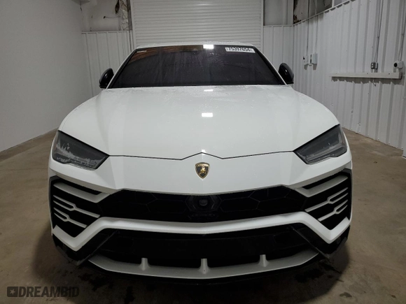 2019 Lamborghini Urus with VIN ZPBUA1ZL7KLA03750, listed as a Copart auction lot 75397654 with 0 mi miles and Salvage Title. Bid and sale history available at carsss.com. Image 5.