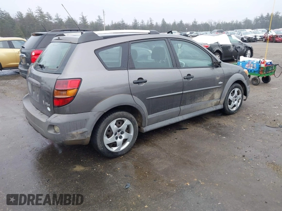 2005 Pontiac Vibe with VIN 5Y2SL63835Z450006, listed as a IAAI auction lot 41876196 with 299,999 mi miles. Bid and sale history available at carsss.com. Image 4.
