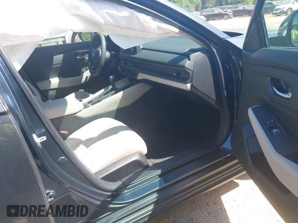 2024 Honda Accord EX с VIN 1HGCY1F32RA021437, выставлен на аукционе IAAI как лот 42181812 с пробегом 31 592 миль миль и . История ставок и продаж доступна на DreamBid. Изображение 5.