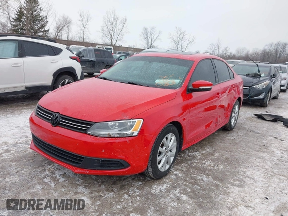 2012 Volkswagen Jetta SE с VIN 3VWDX7AJ0CM355083, выставлен на аукционе IAAI как лот 41396037 с пробегом 197 520 миль миль и . История ставок и продаж доступна на DreamBid. Изображение 2.