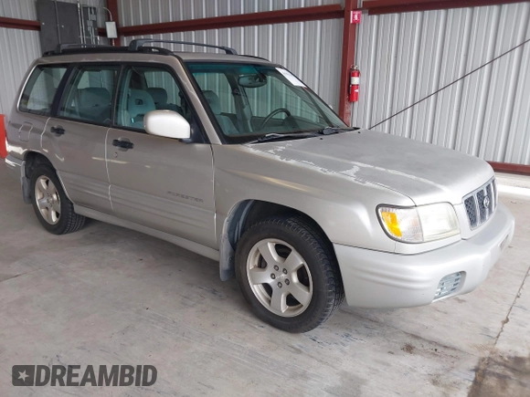 2001 Subaru Forester S w/Premium Pkg with VIN JF1SF65621H736695, listed as a IAAI auction lot 41551303 with 281,518 mi miles. Bid and sale history available at carsss.com. Image 1.