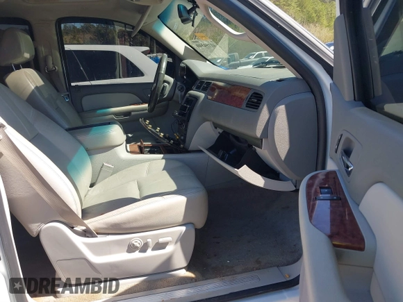2008 Chevrolet Tahoe 3LT with VIN 1GNFC13018J225012, listed as a IAAI auction lot 41754340 with 246,224 mi miles and . Bid and sale history available at DreamBid. Image 5.