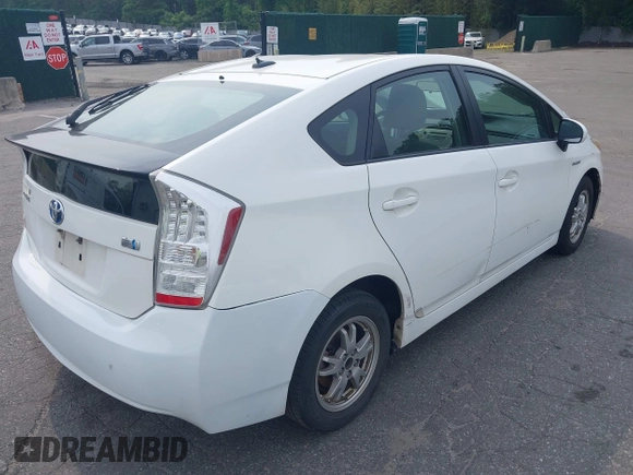 2010 Toyota Prius II z VIN JTDKN3DU8A1221432, wystawiony jako IAAI lot #42504410 z przebiegiem 280 773 mil mil oraz . Historia ofert i sprzedaży dostępna na DreamBid. Obrazek 4.