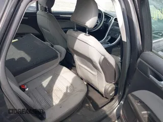 2016 Ford Fusion S z VIN 3FA6P0G79GR152156, wystawiony jako IAAI lot #41958709 z przebiegiem 204 668 mil mil oraz . Historia ofert i sprzedaży dostępna na DreamBid. Obrazek 8.